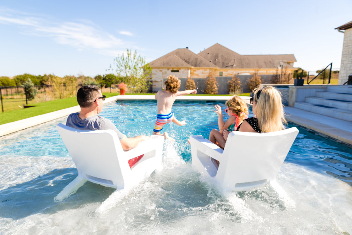 Bask Lounge Chair
