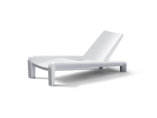 Image of the sculptural Deck Chaise Lounge in color Highcloud White made with resin, displayed in front of a white background.