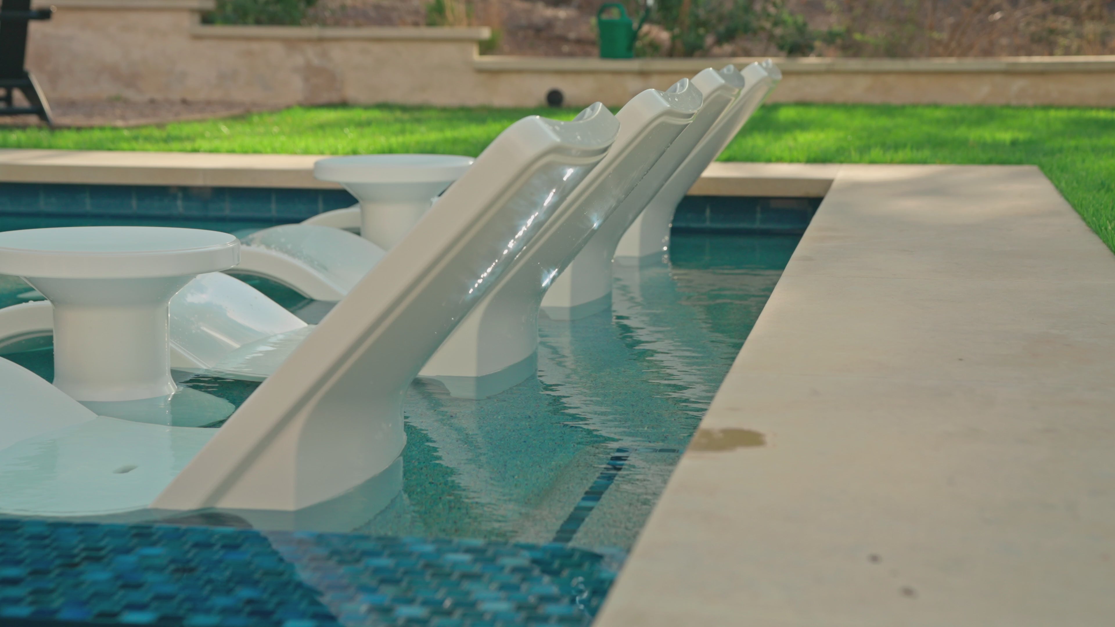 Load video: Line Chaise - Highcloud White