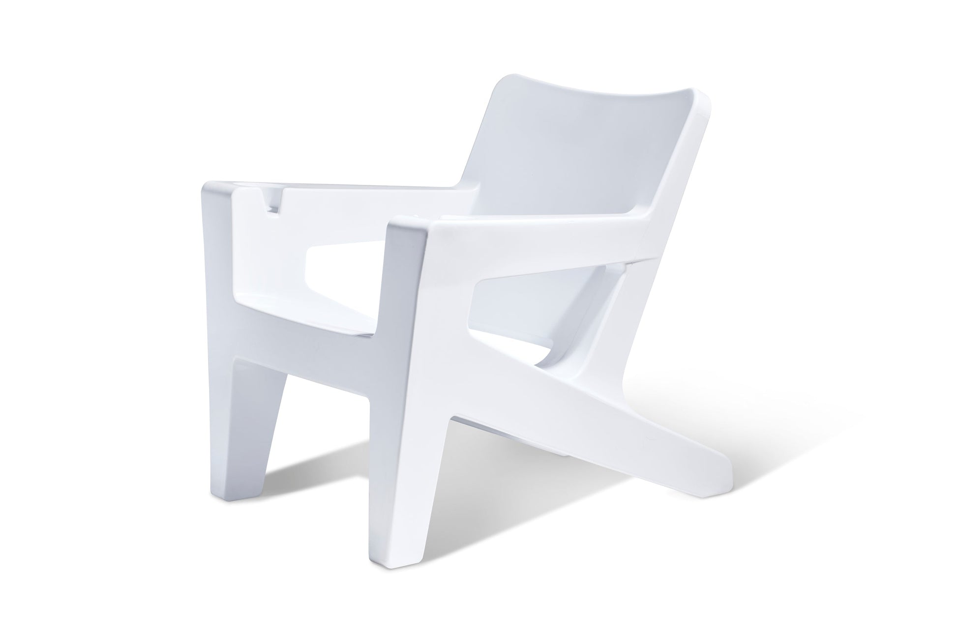 white bask chair