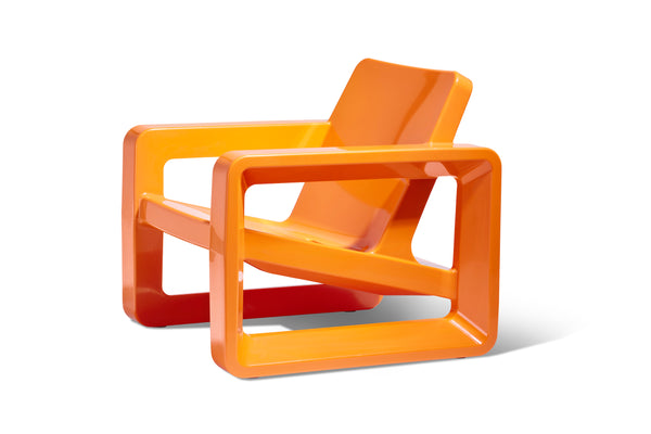 Image of the UV-resistant Deck Lounge Chair in the colour Vintage Orange made from resin displayed on a white background.