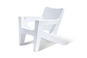 Image of an angled view of the Highcloud White Bask Lounge Chair made with polyethylene, displayed on a white background.